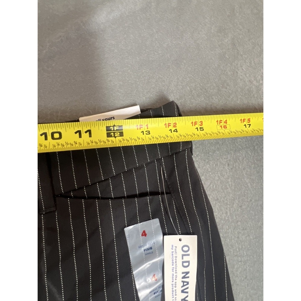 Old Navy Women's High-Rise Pixie Ankle Pants Size 4 Black Pinstripe NWT Stretch - Picture 2 of 9